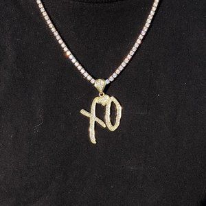 Yellow Gold XO Pendant Necklace